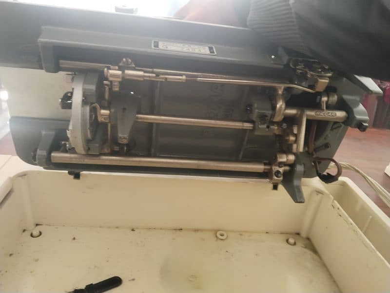 Sewing machine For Sale 7