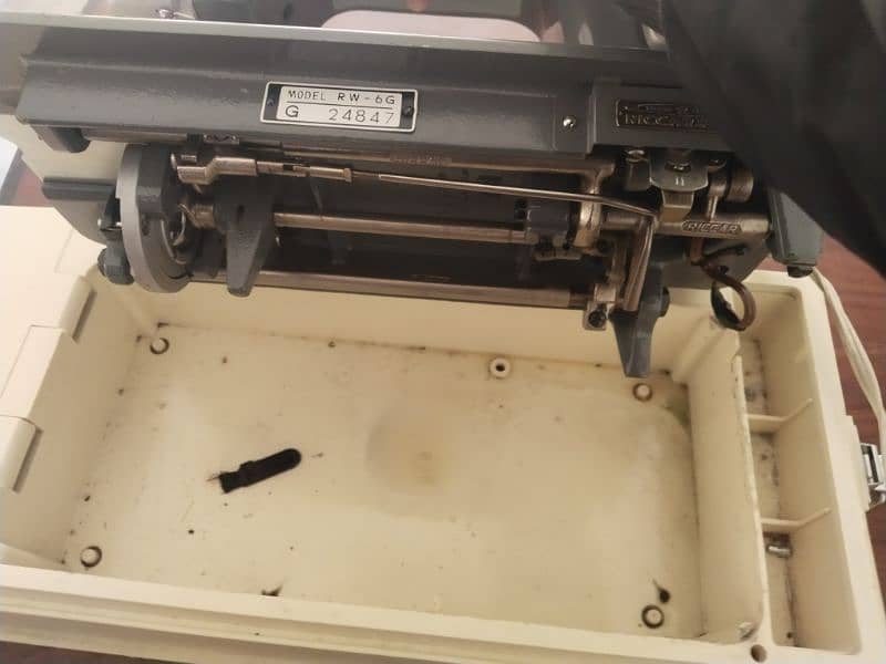 Sewing machine For Sale 8