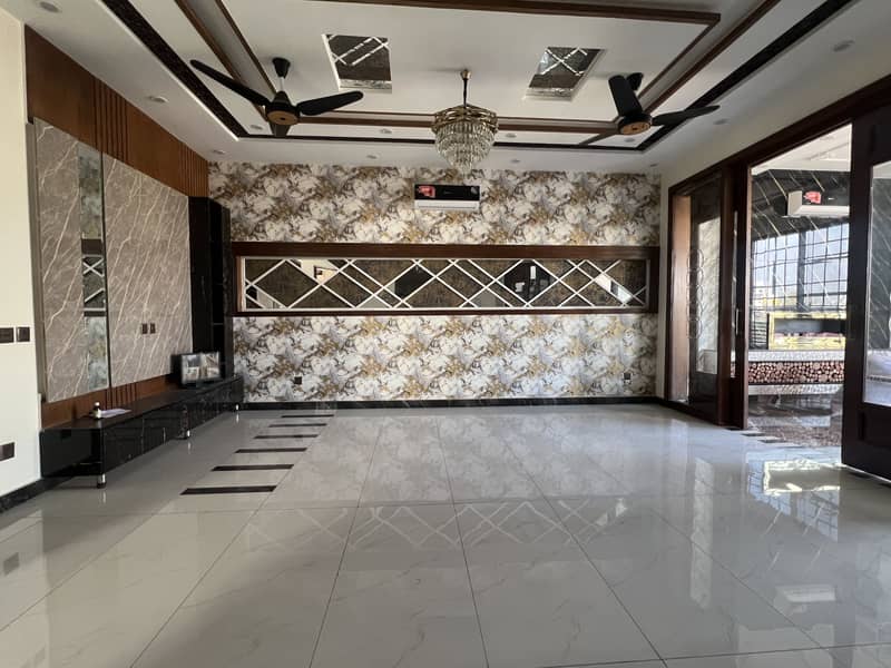 BRAND NEW HOUSE 8 MARLA NEAR TAUHEED PARK/ZOO, VERY NEAR TO JAMIA MASJID AND COMMERCIAL 4