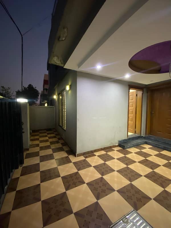 5 MARLA HOUSE FOR SALE IN SECTOR D BAHRIA TOWN LAHORE 3