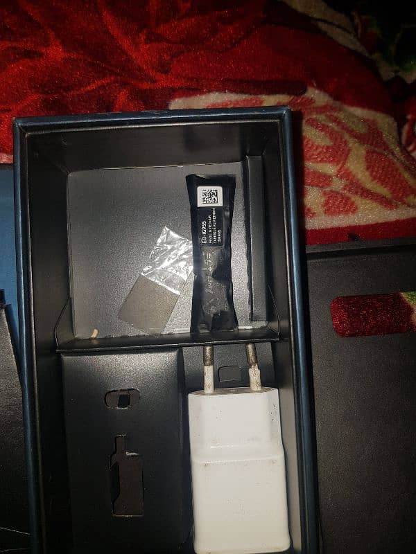 samsung galaxy note 8 official pta aproved original box 5