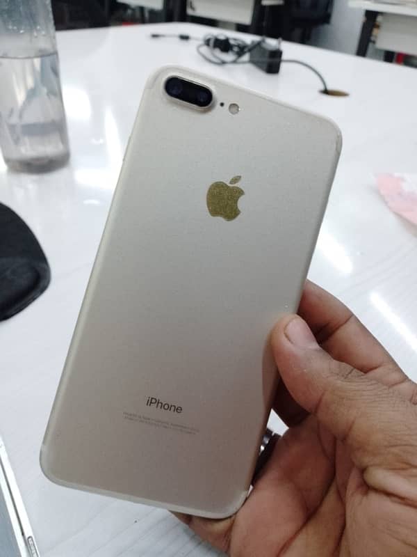 i phone 7plus 128gb pta approved 4