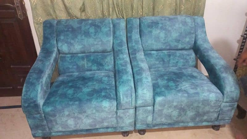 7 seater Sofa Set just minor used and in 10/10condition at Cheap price 1