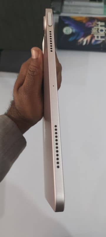 Apple i pad air 5th genration 5