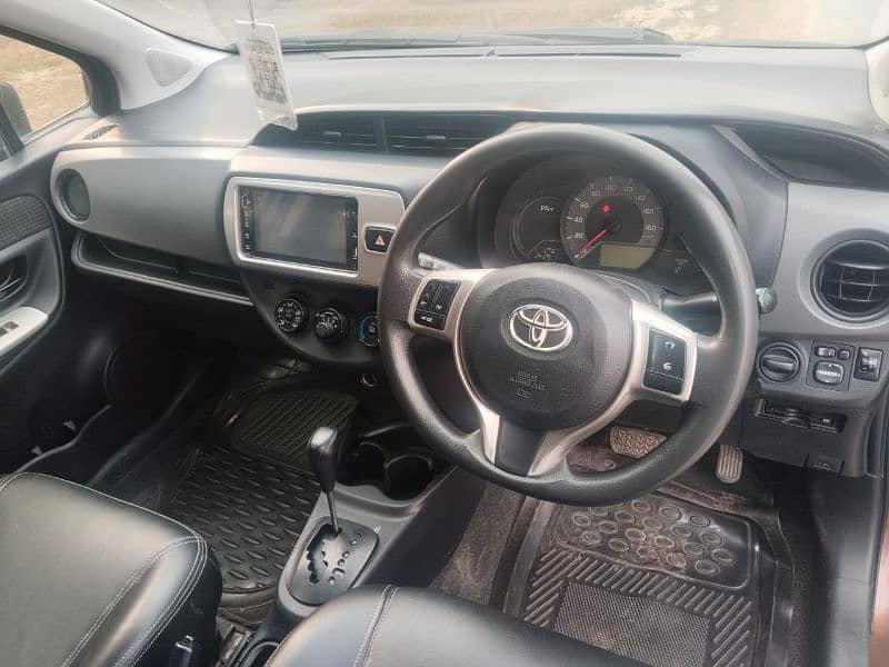 Toyota Vitz 2017 11