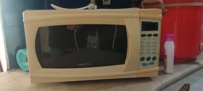 microwave oven 0