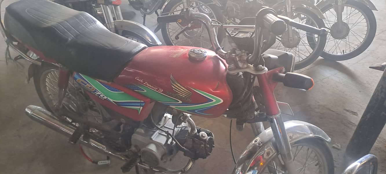 Honda CD 70 2018 4