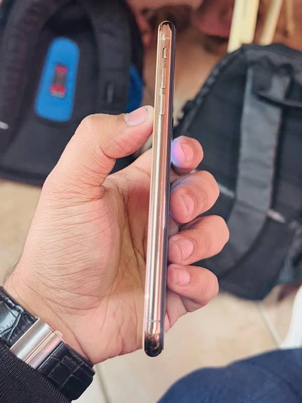 Iphone xs max 64gb pta approved 1