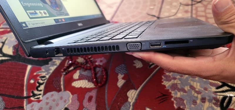 dell laptop core i5 6th generetion with 300GB harddisk . 8gb Ram . 4