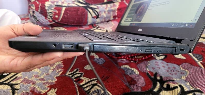 dell laptop core i5 6th generetion with 300GB harddisk . 8gb Ram . 5