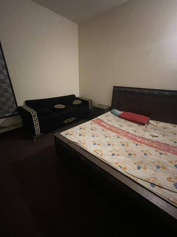 FURNISHED ROOM AVAILABLE FOR RENT IN FASIAL TOWN B BLOCK 0