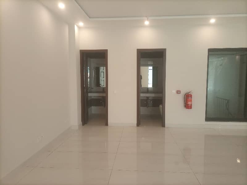 8 Marla 1st floor office available for rent 4