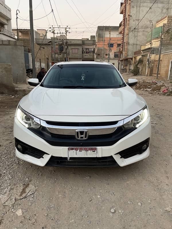 Honda Civic UG Oriel 1.8 i-VTEC CVT 2016 (Top of the line) 0