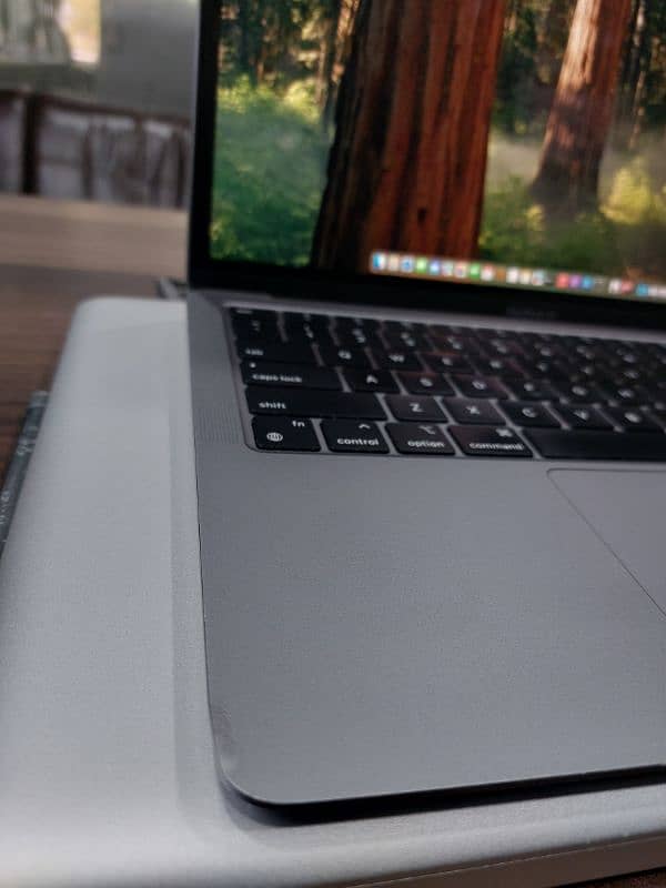 Macbook Air M1 2020 8gb 512gb  battery cycles 783 Rs. 170000 2