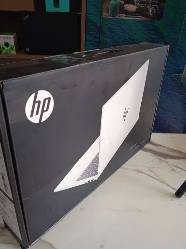 Hp Envy ×360 2_in_1 core i5 8/512 Windows 11 1