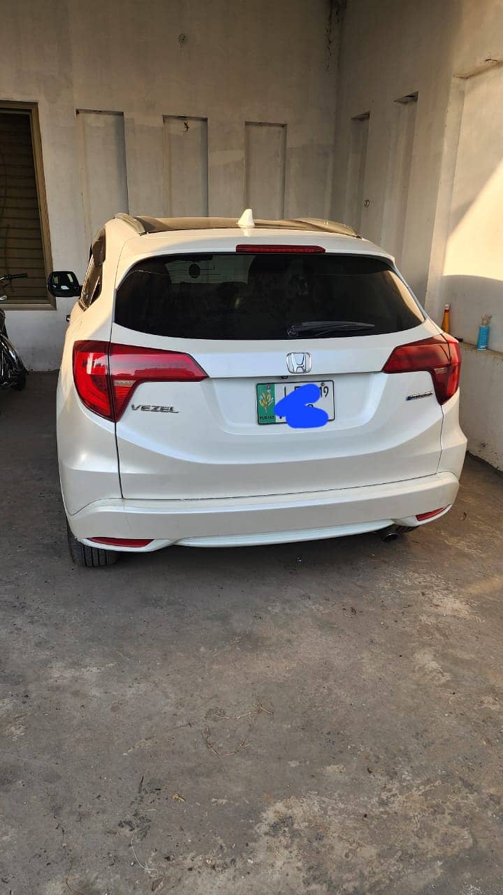 Honda Vezel Hybrid 2014 Model 1