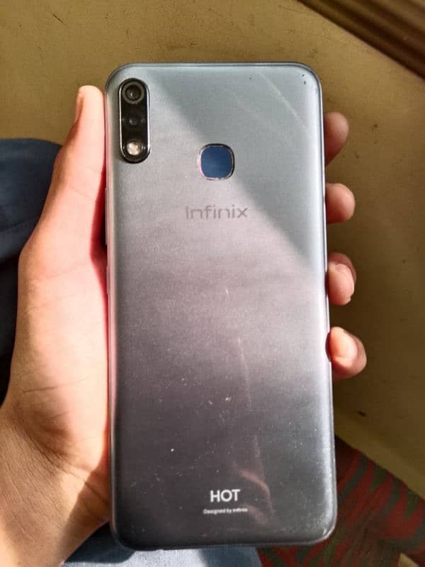 Infinix Hot 8 lite 0