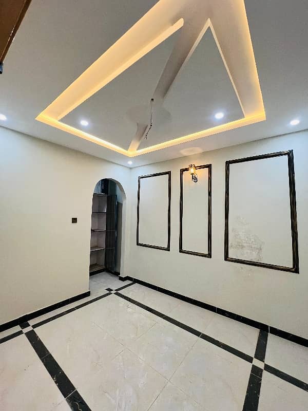 Prime Location House Of 3 Marla Available In Sufiyan Garden 16