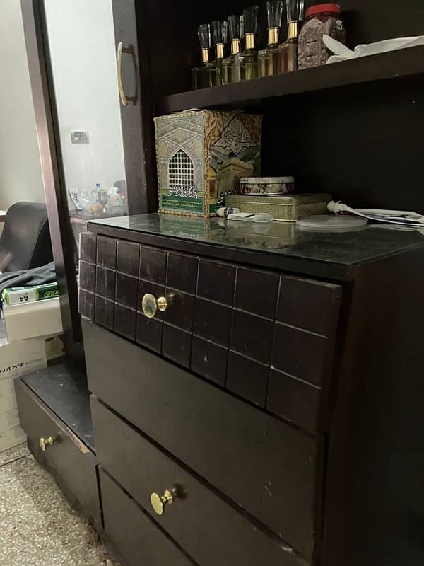 Wood dressing table 4