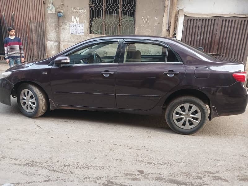 Toyota Corolla Altis 2012 3