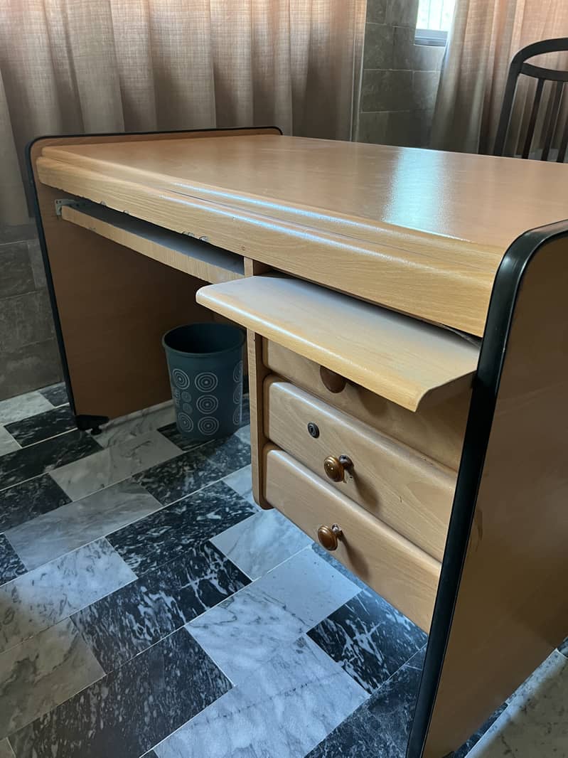 Office table for sale 1