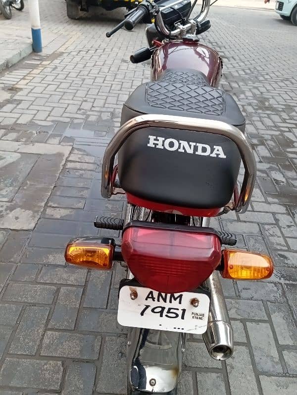 Honda cd70 2023B 4