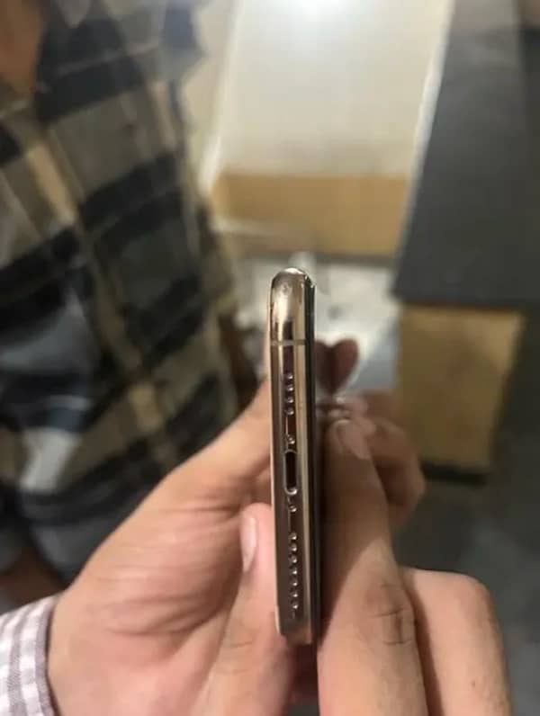 Iphone11 Pro Max PTA Approved 4