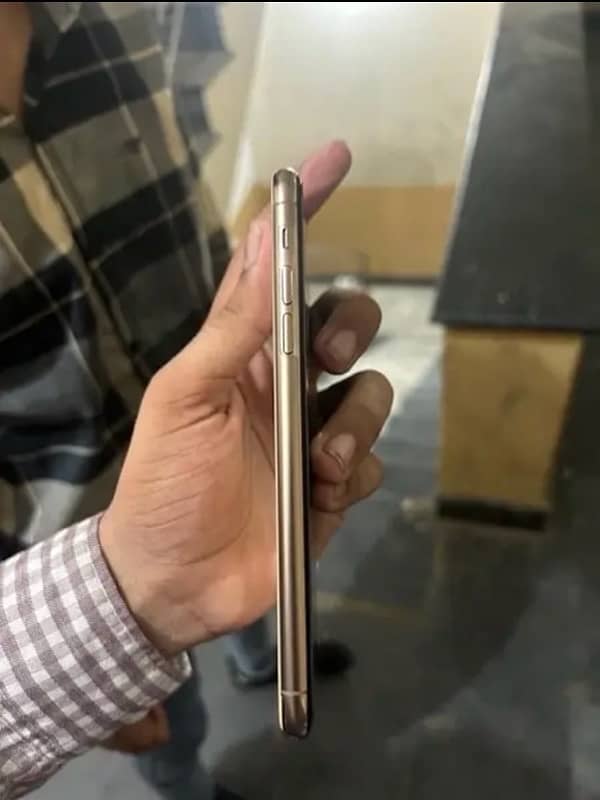 Iphone11 Pro Max PTA Approved 5