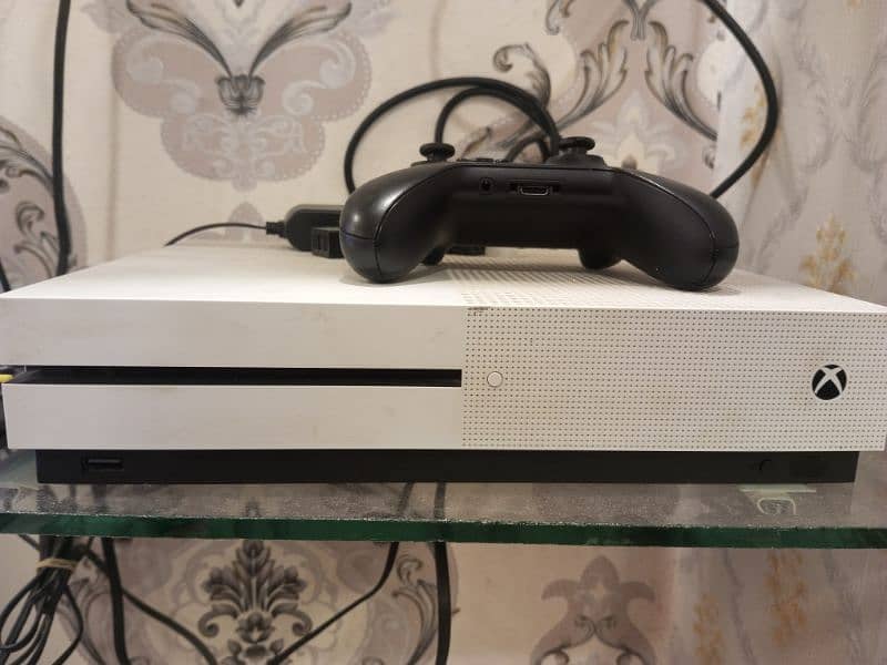 Xbox One S 0