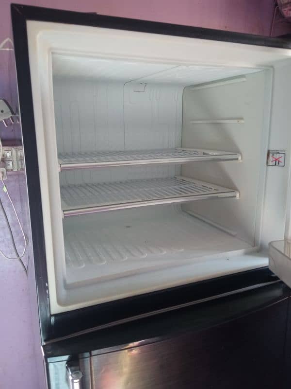 Dawlance Refrigerator Good Condition 5