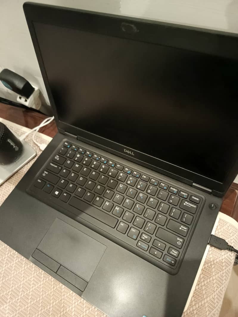 Dell Latitude 5490 1