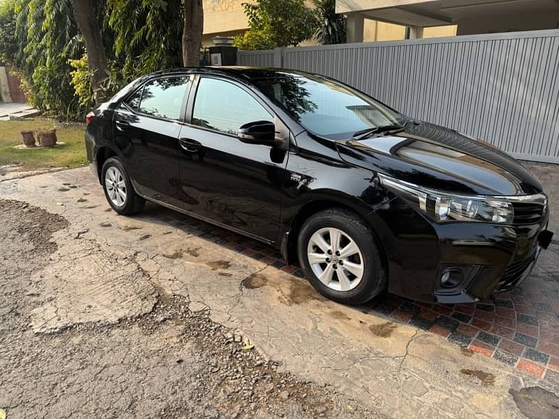 Toyota Corolla Altis 2017 Auto 4