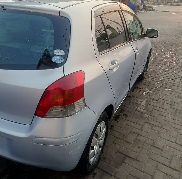 Toyota Vitz 2009 4