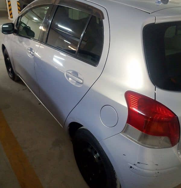 Toyota Vitz 2009 6