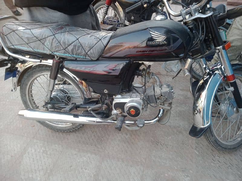 metro bike need money . . all documents clear. . urgent sale 0