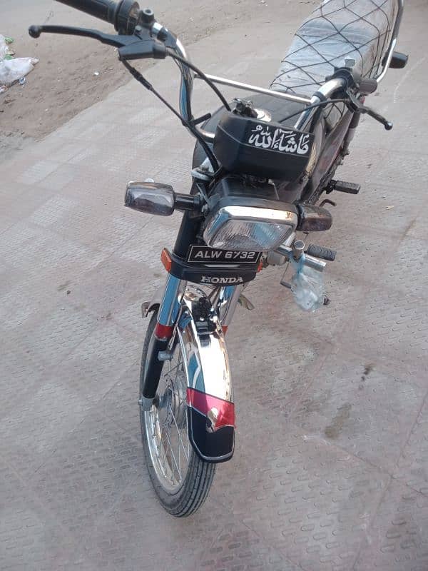 metro bike need money . . all documents clear. . urgent sale 3