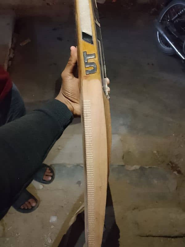 UT Bat with full knoked 1