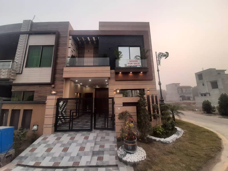 CORNER- Prime Location Modern Style Villa For Sale C Block 12