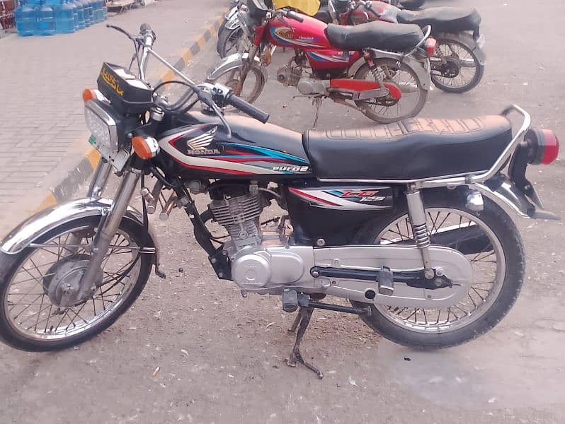 honda 125 in lush condition 0