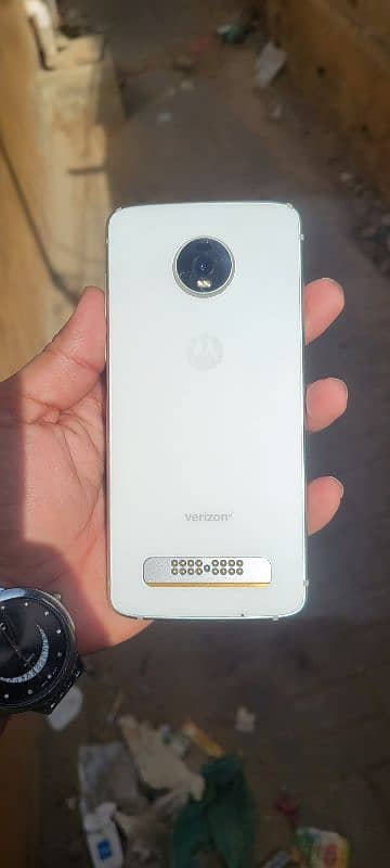 Moto Z4 4/128 pta Approved 1