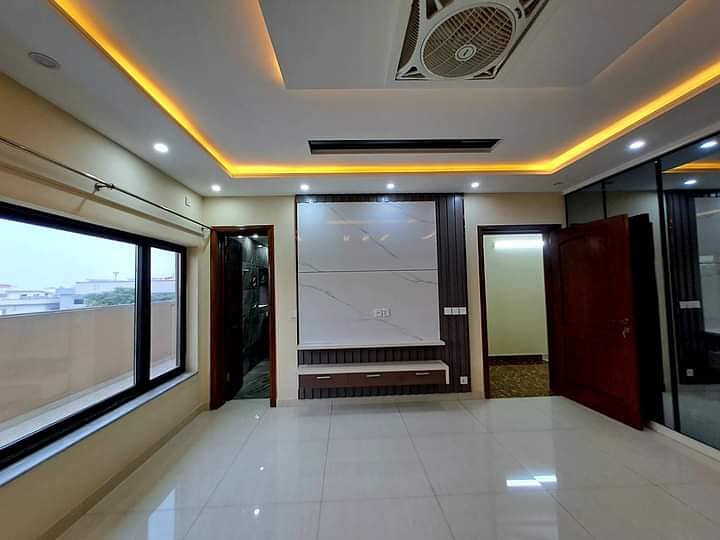 One Kanal House Available For Sale Prime Location 15