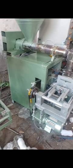 Blow molding machine