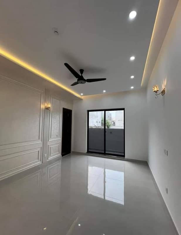 One Kanal House Available For Sale Prime Location 11