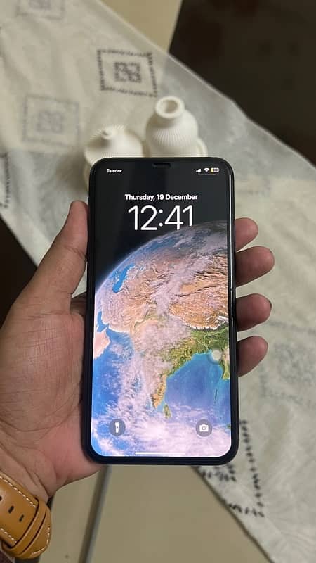 iPhone 11 pro max 256Gb Pta approved 1