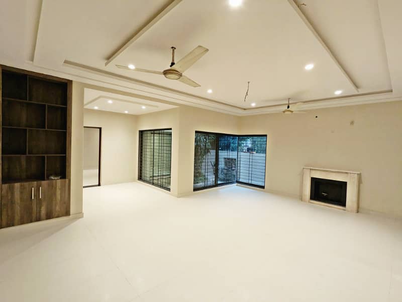 Cantt Properties Offer 1 Kanal New House Available For Rent At The Top Location Of DHA Phase 4 16