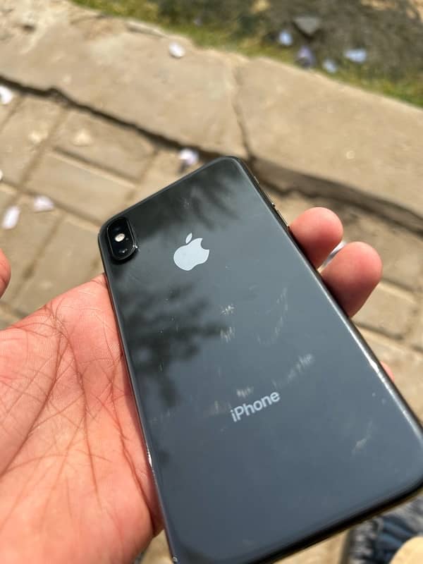 iPhone XS for cheap 6