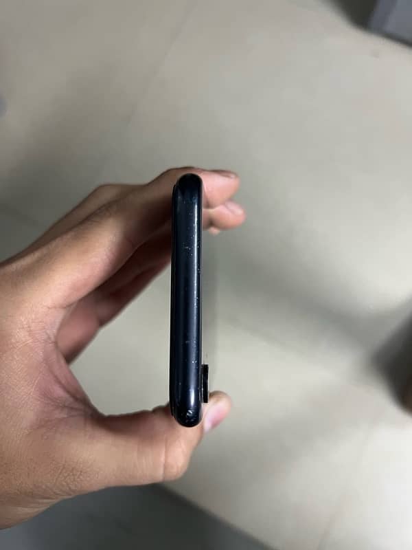 Iphone XR 64 GB NON PTA 3