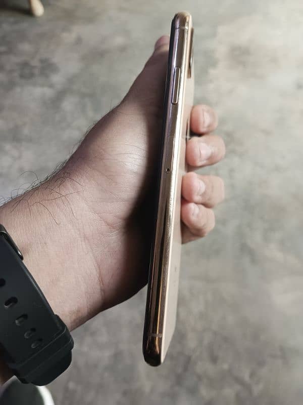 I phone XS Max 256GB Gold 3