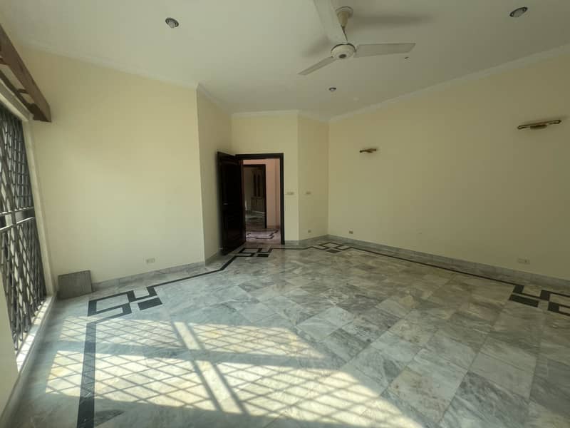 Separate Gate 4 Car Parking 1 KANAL Lower Portion Available For Rent In Phase 4 DHA LAHORE 6