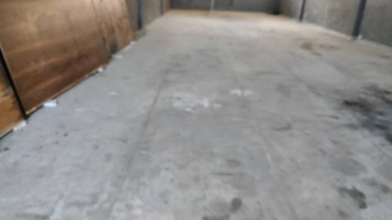 I-9 WAREHOUSE 2000 SQ. FEET BEST FOR STORAGE REAL PICS ATTACHED 3